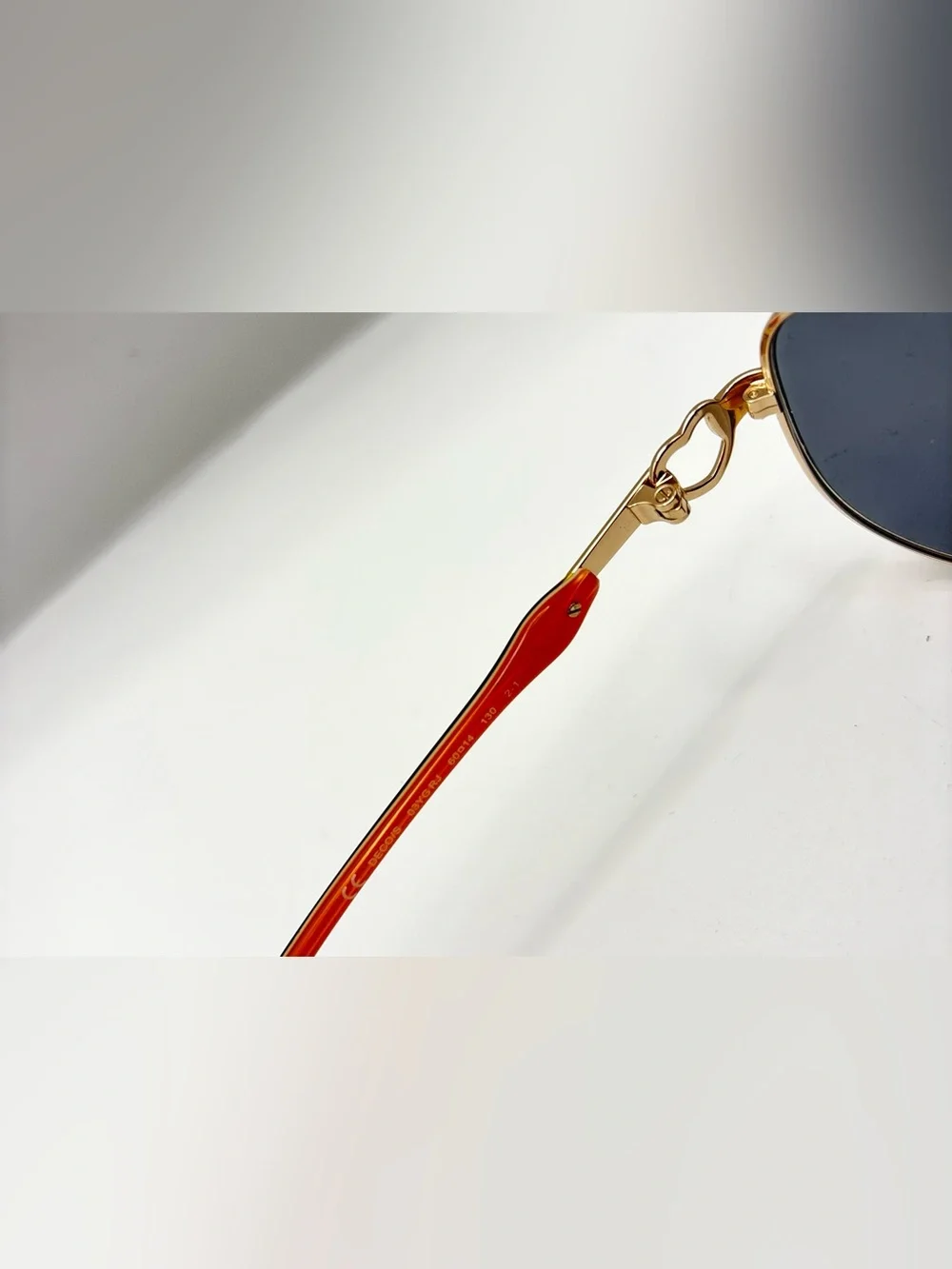 Juicy Couture metal pilot